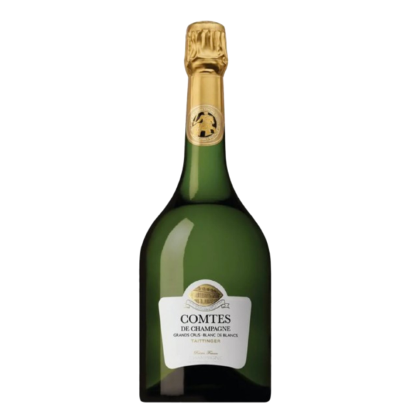 Flaske med guldetiket står oprejst. Etiketteksten siger: "COMTES DE CHAMPAGNE", "GRANDS CRUS – BLANC DE BLANCS", "TAITTINGER". Flaskehalsen er indpakket i guldfolie. Baggrund er hvid.