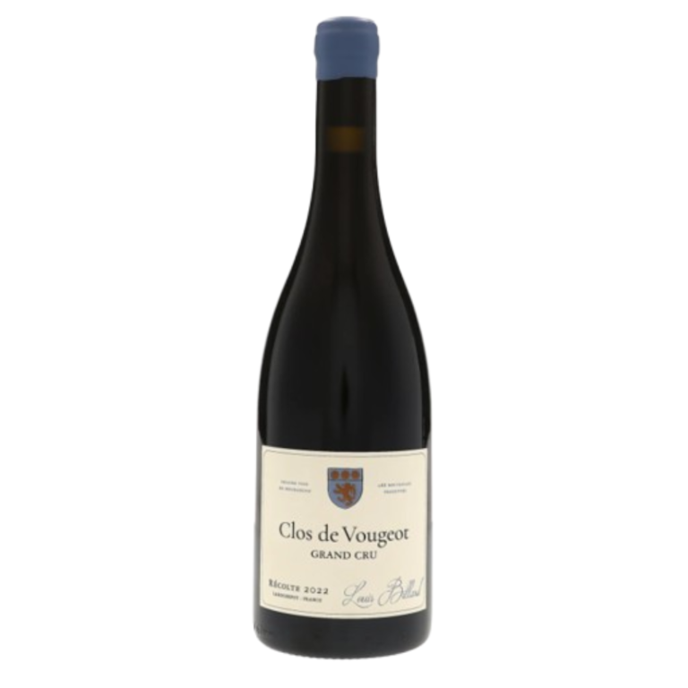 Vinflaske med etiketten "Clos de Vougeot Grand Cru, Récolte 2022, Louis Boillot." Står oprejst på hvid baggrund.